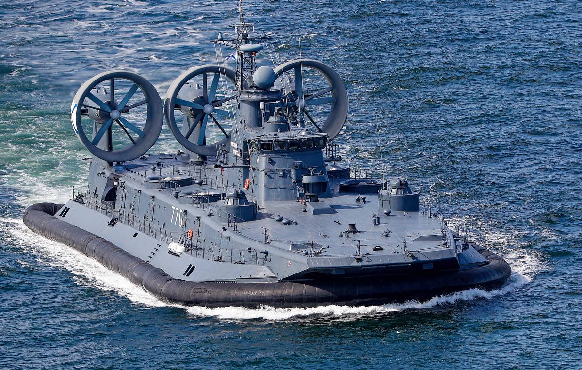 Baltic Fleet warship lands amphibious assault force onto coast in western Russia drills - Military &amp; Defense - TASS
